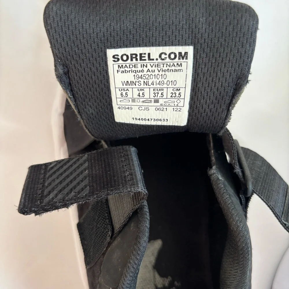 Sorel Kinetic RNEGD Sneakers Black White Hook & Loop Strap Athletic Shoes 6.5